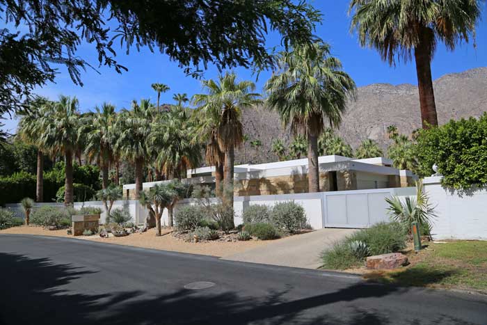 Old Las Palmas Palm Springs Homes 700x467 2J9A0360 Palm Springs Real Estate