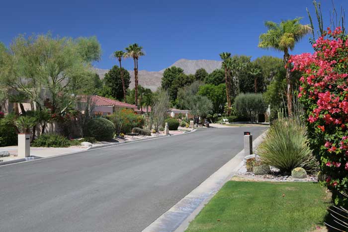 Summit Homes Palm Desert 700x467 2J9A0326 Palm Springs Real Estate